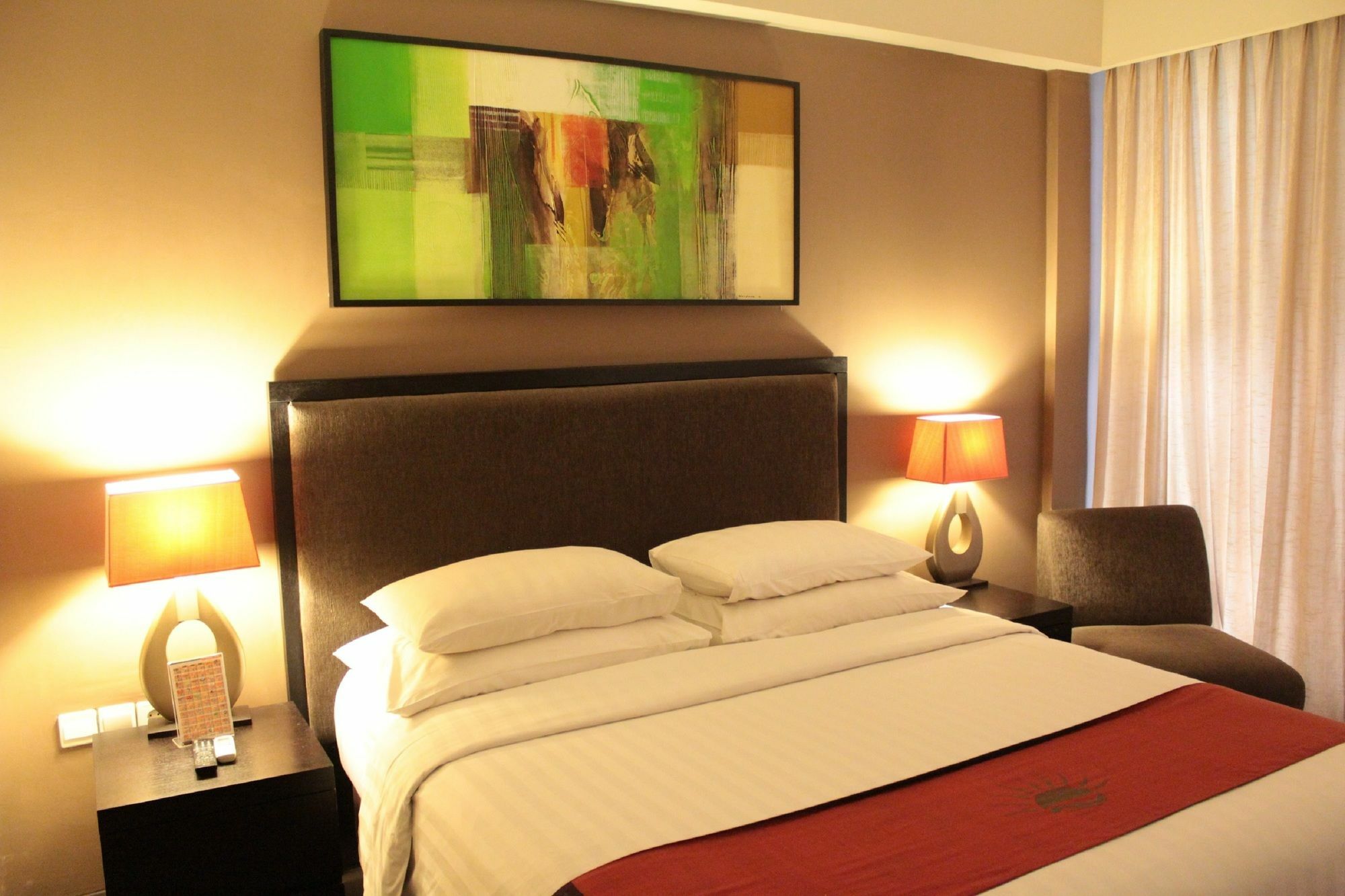 100 Sunset Kuta Hotel & Ballroom Kültér fotó